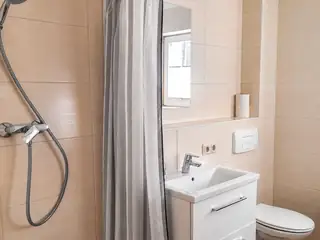 Haus Anni – Ferienwohnung 16 – Badezimmer