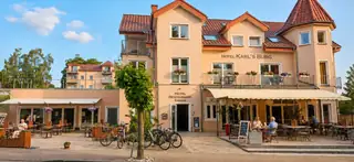 Hotel – Vorderansicht