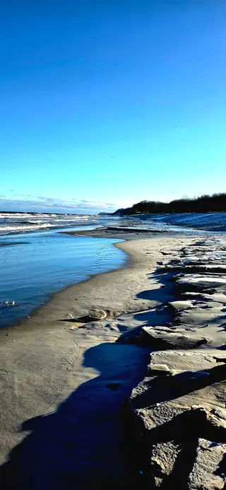 Kölpinsee im Winter Ostseestrand Eisplatten