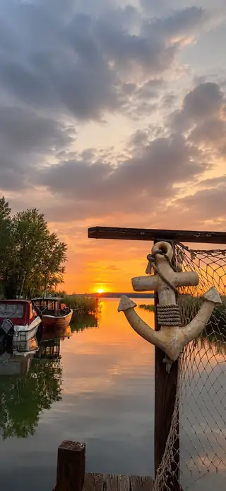 Warthe Achterwasser bei Sonnenuntergang Anker