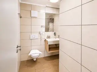 Komfortzimmer IV – Badezimmer